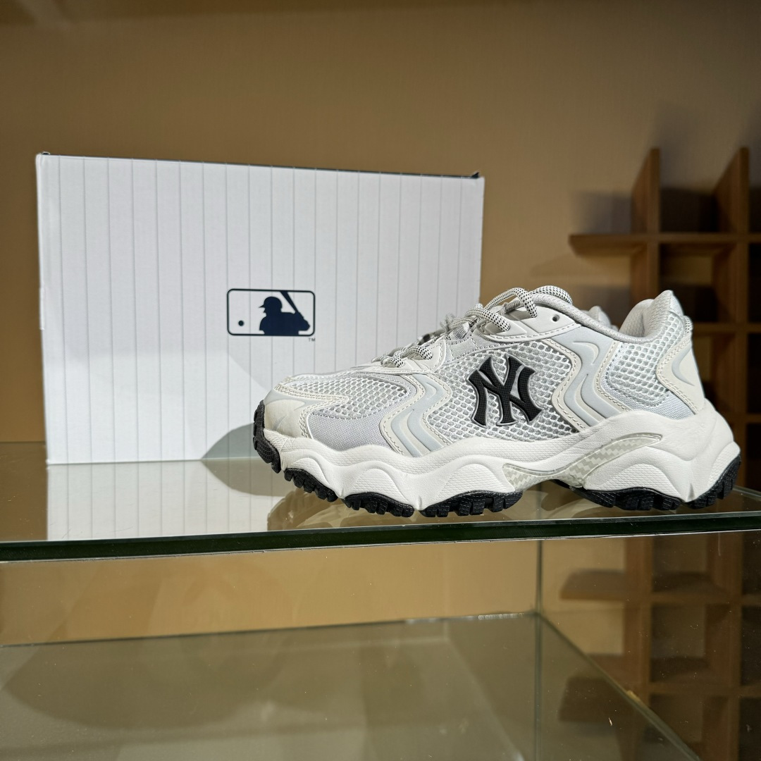 MLB CARGO CHUNKY 纽约洋基队 时尚百搭休闲运动潮流 防滑耐磨 低帮 老爹鞋 3ASHW075N