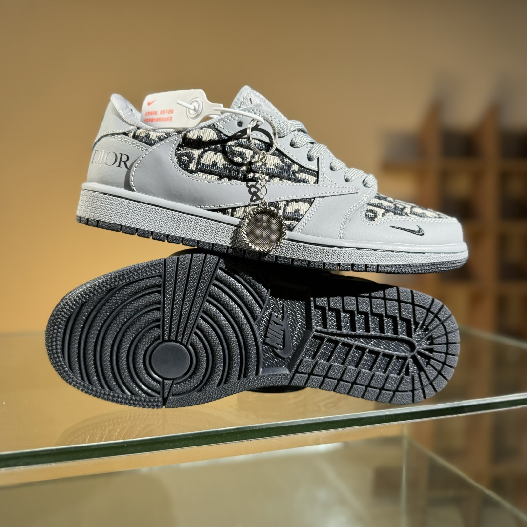 Travis Scott x Fragment Design x Air Jordan 1 Low OG SP AJ1 乔1 迪奥联名 化石灰 低帮文化休闲板鞋 LD2025-031-Chinese UA Cheap High Quatity Brand Clothes Bags handbags Sneakers wholesale wholesaler seller from China Factory suppliers Fashion Clothing Shoes best Quality Beautiful Price Travis Scott x Fragment Design x Air Jordan 1 Low OG SP AJ1 乔1 迪奥联名 化石灰 低帮文化休闲板鞋 LD2025-031