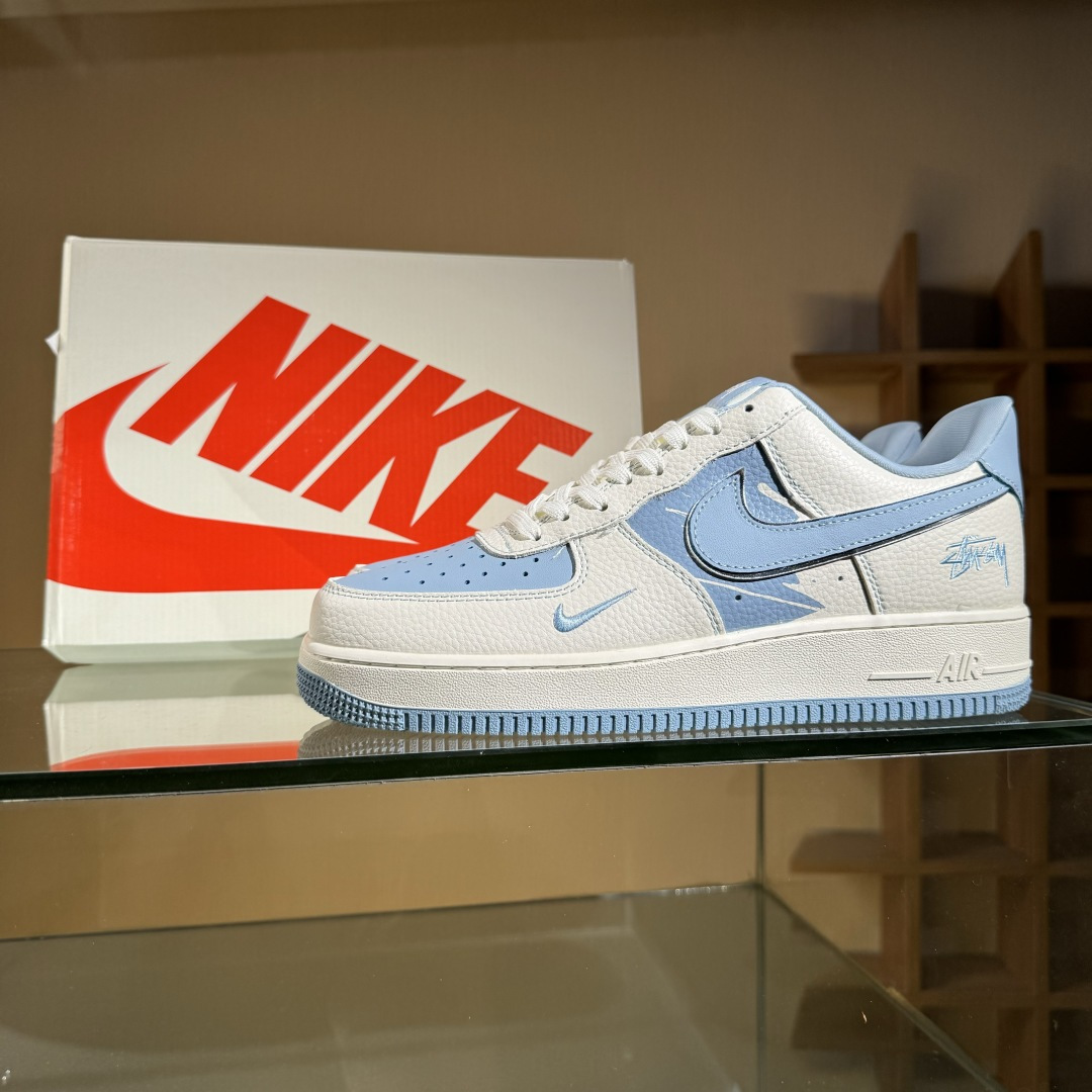 Nike Air Force 1'07 Low 斯图西联名 蓝涂鸦 空军一号低帮休闲板鞋 KK1988-090-Chinese UA Cheap High Quatity Brand Clothes Bags handbags Sneakers wholesale wholesaler seller from China Factory suppliers Fashion Clothing Shoes best Quality Beautiful Price Nike Air Force 1'07 Low 斯图西联名 蓝涂鸦 空军一号低帮休闲板鞋 KK1988-090