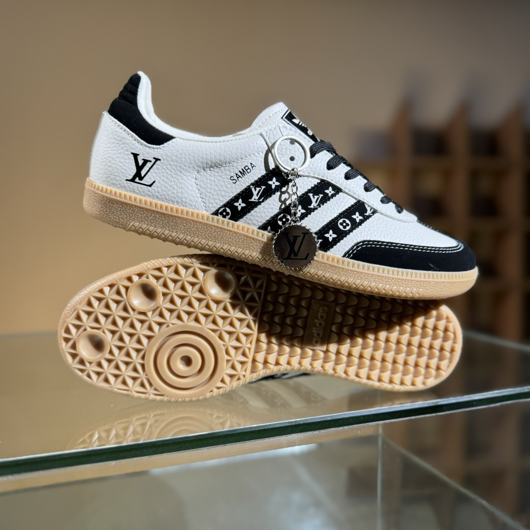 adidas originals Samba OG x Louis Vuitton 黑白 桑巴舞系列复古经典轻便板鞋 DX0003-莆田鞋,莆田鞋货源,高仿鞋,高仿鞋货源,安福档口,莆田高仿鞋,莆田鞋批发,高仿鞋批发,莆田高仿运动鞋,高仿运动鞋,莆田运动鞋 adidas originals Samba OG x Louis Vuitton 黑白 桑巴舞系列复古经典轻便板鞋 DX0003