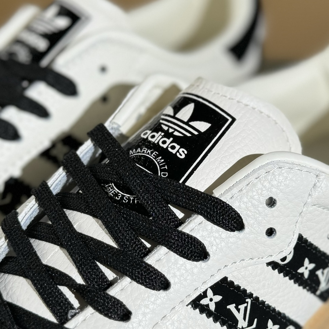 adidas originals Samba OG x Louis Vuitton 黑白 桑巴舞系列复古经典轻便板鞋 DX0003-莆田鞋,莆田鞋货源,高仿鞋,高仿鞋货源,安福档口,莆田高仿鞋,莆田鞋批发,高仿鞋批发,莆田高仿运动鞋,高仿运动鞋,莆田运动鞋 adidas originals Samba OG x Louis Vuitton 黑白 桑巴舞系列复古经典轻便板鞋 DX0003