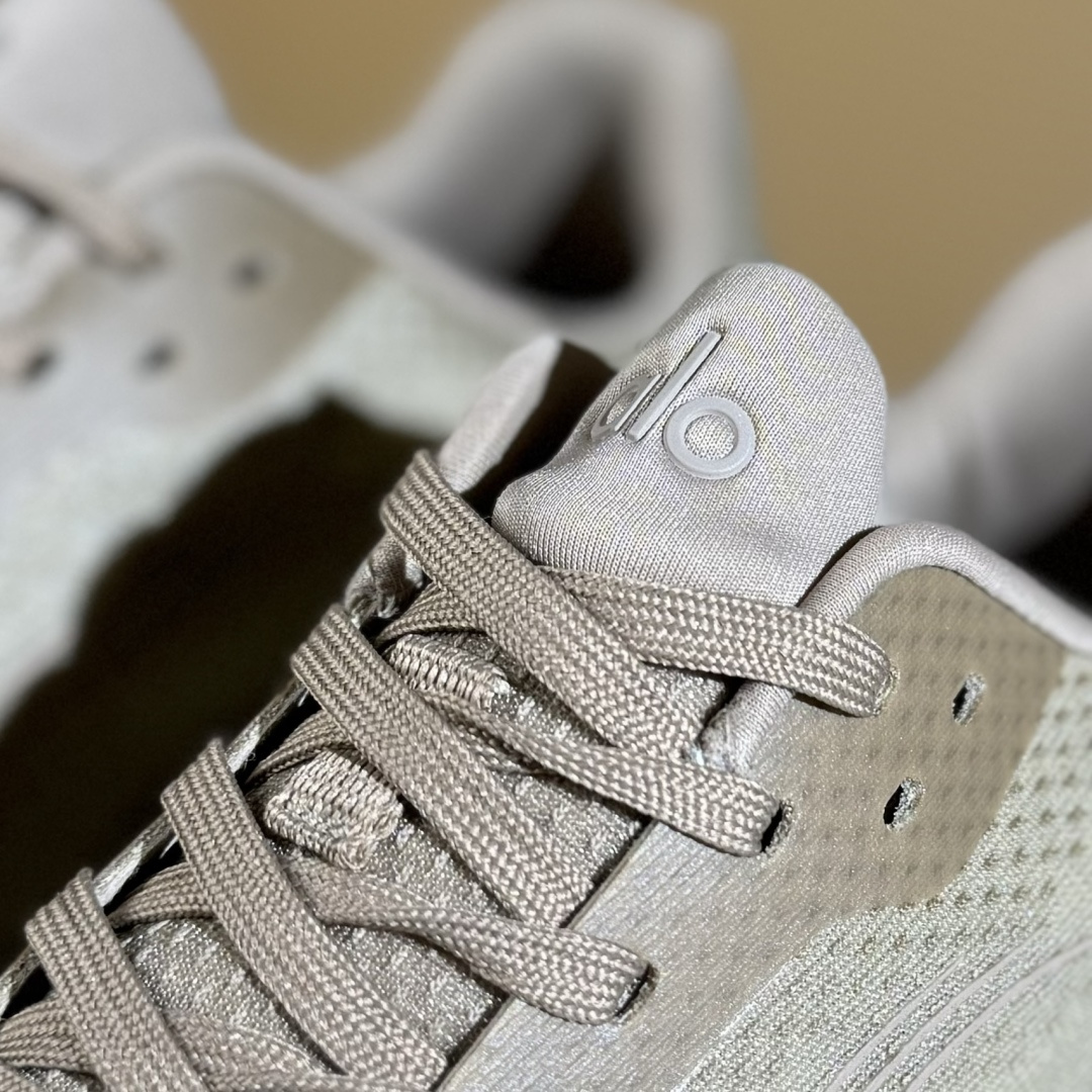 alo yoga Alo Runner 舒适百搭防滑透气 低帮跑步鞋 A0590UCC-Chinese UA Cheap High Quatity Brand Clothes Bags handbags Sneakers wholesale wholesaler seller from China Factory suppliers Fashion Clothing Shoes best Quality Beautiful Price alo yoga Alo Runner 舒适百搭防滑透气 低帮跑步鞋 A0590UCC