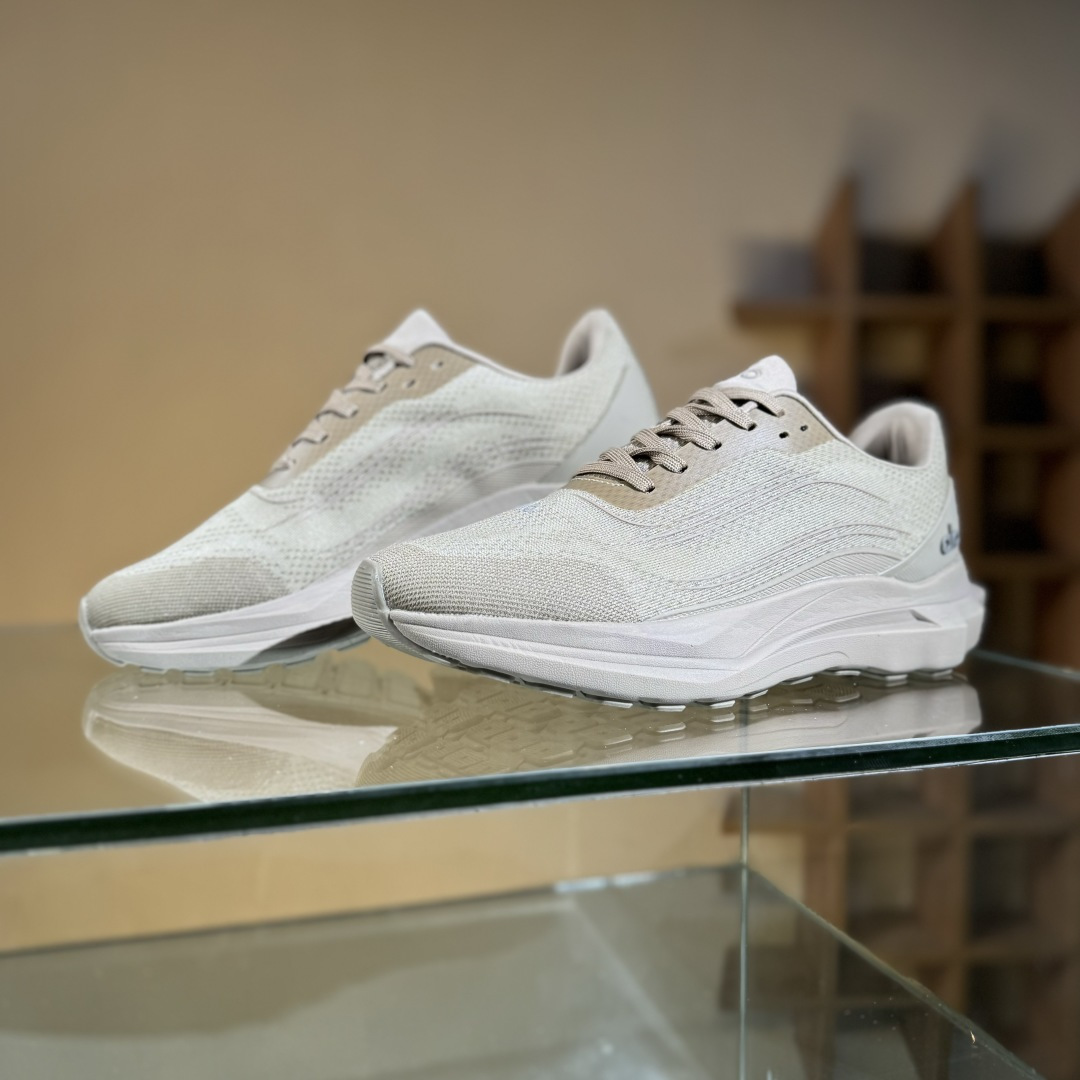 alo yoga Alo Runner 舒适百搭防滑透气 低帮跑步鞋 A0590UCC-Chinese UA Cheap High Quatity Brand Clothes Bags handbags Sneakers wholesale wholesaler seller from China Factory suppliers Fashion Clothing Shoes best Quality Beautiful Price alo yoga Alo Runner 舒适百搭防滑透气 低帮跑步鞋 A0590UCC