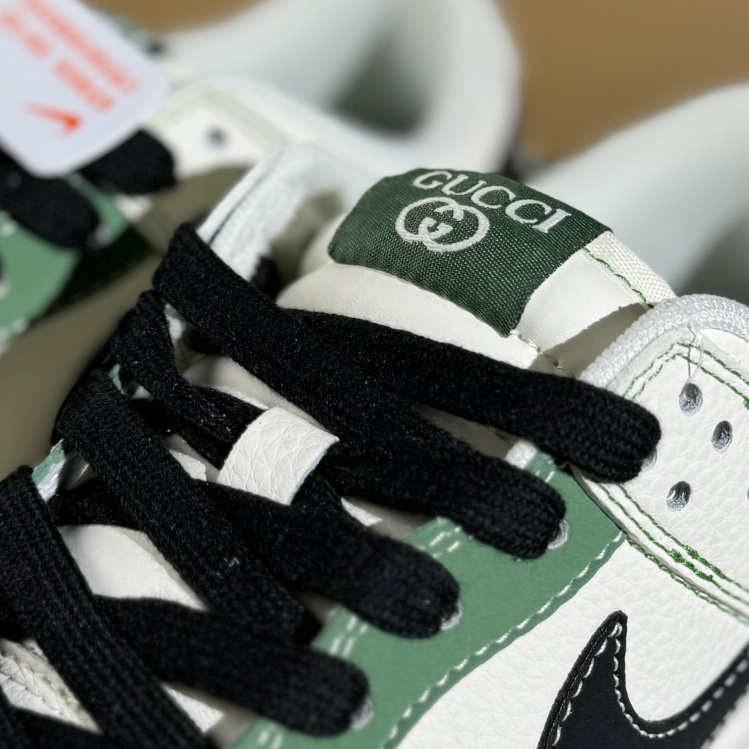 Nike SB Dunk Low x GUCCI 绿白小勾 XD1588-213
