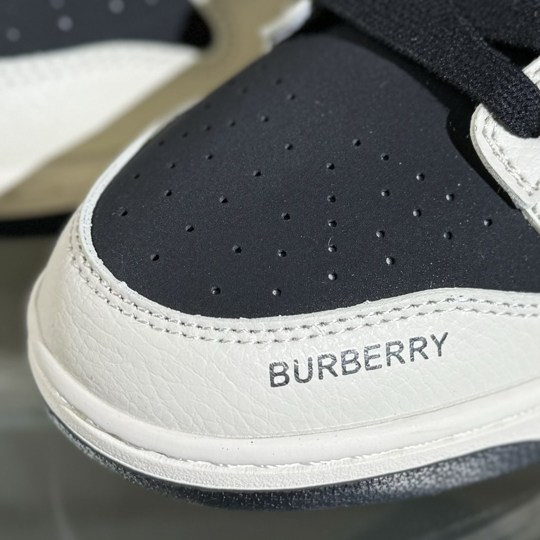 Nike SB Dunk Low x BURBERRY 白黑 XD1588-218