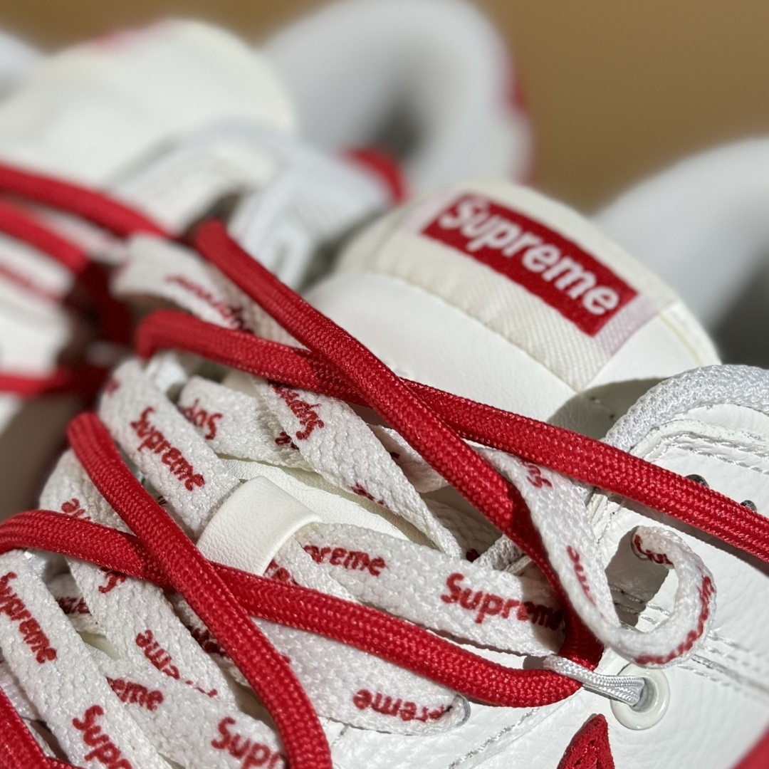Nike SB Dunk Low x Supreme 白红小勾绑带 FX1588-401