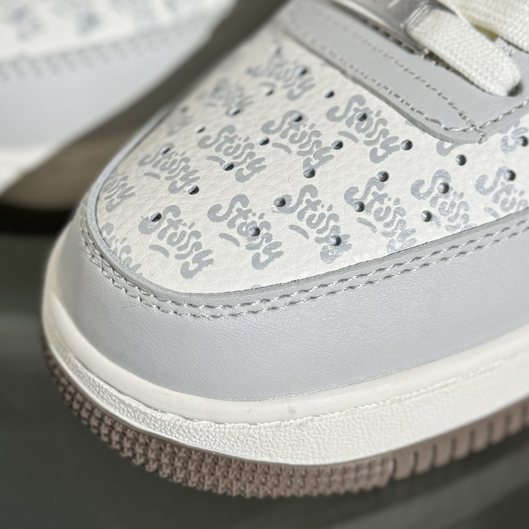 Nike Air Force 1'07 Low 斯图西联名 印花棕勾 空军一号低帮休闲板鞋 ZH2598-320