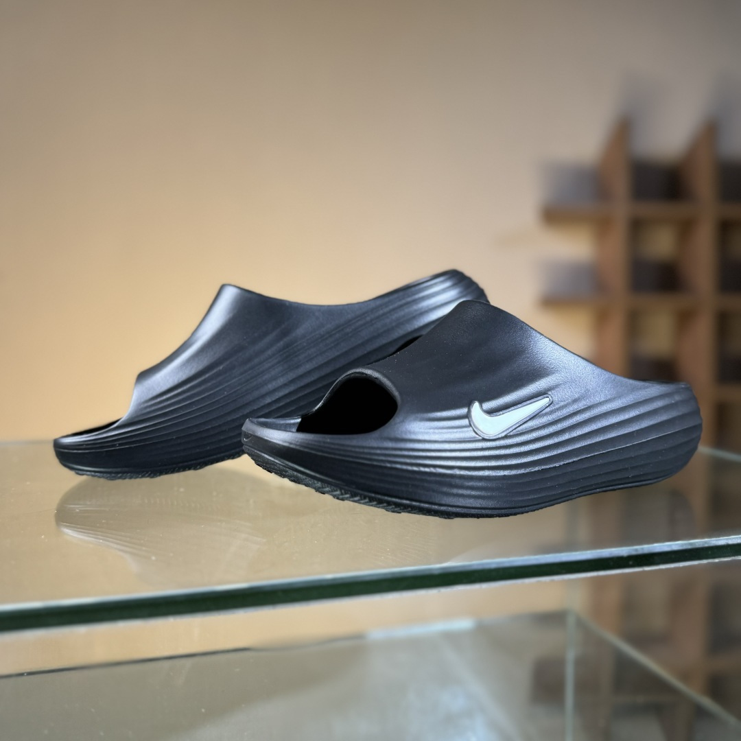 Nike ReactX Rejuven8 耐克夏日穿搭凉鞋 HV4479-011