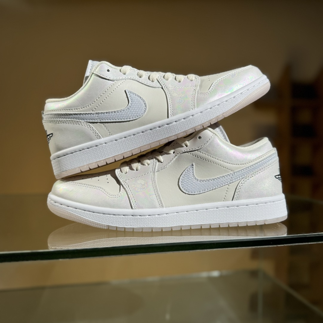 DT版 Air Jordan 1 Low ”Year of the Snake 2025” AJ1 乔1米白幻彩珠光 低帮文化篮球鞋 HF4080-001