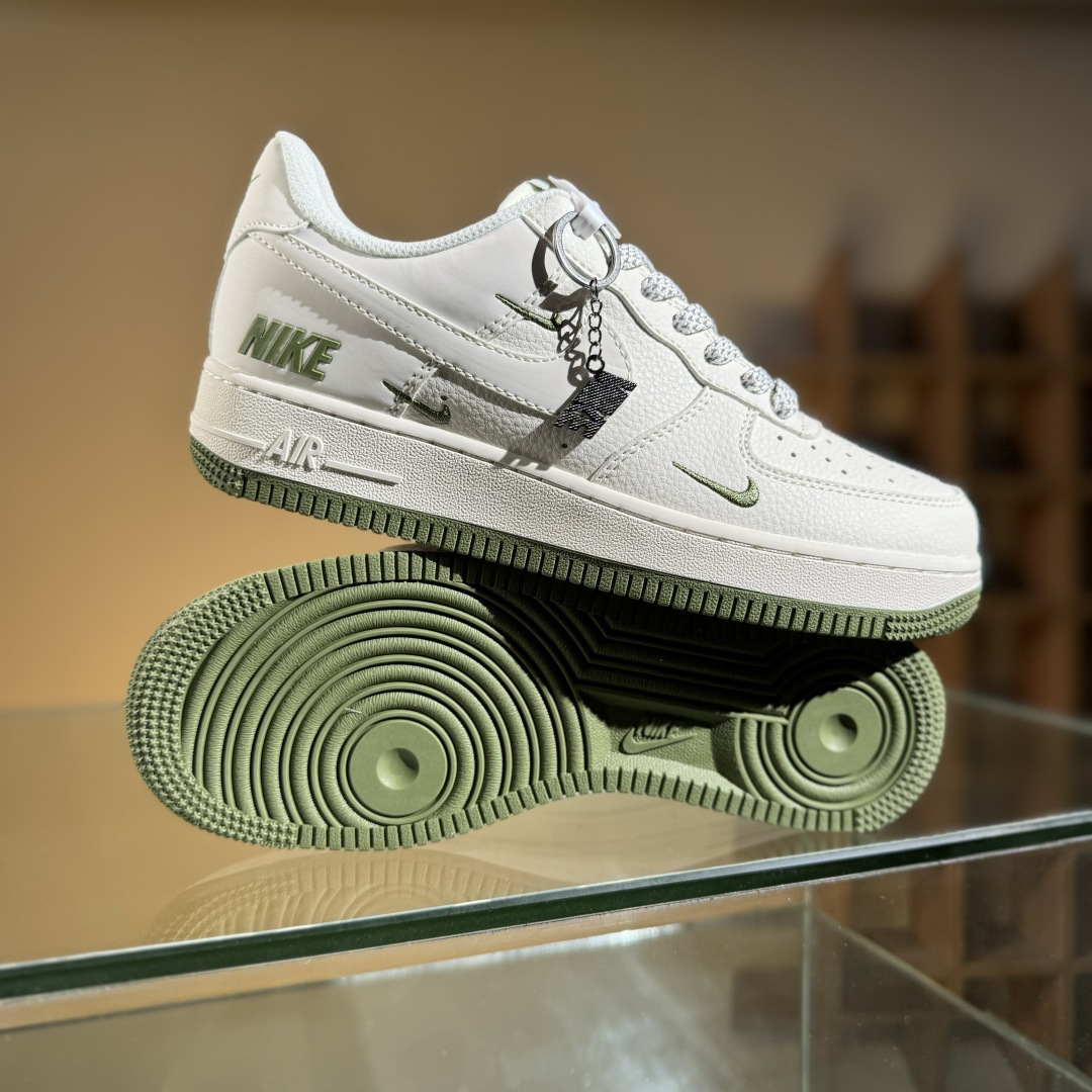 Nike Air Force 1'07 Low 耐克联名 绿小三勾 空军一号低帮休闲板鞋 XX3168-182