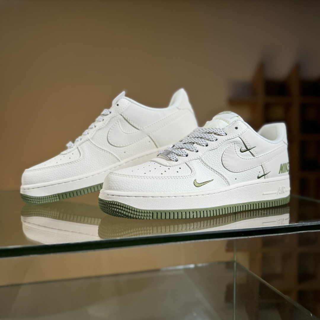 Nike Air Force 1'07 Low 耐克联名 绿小三勾 空军一号低帮休闲板鞋 XX3168-182