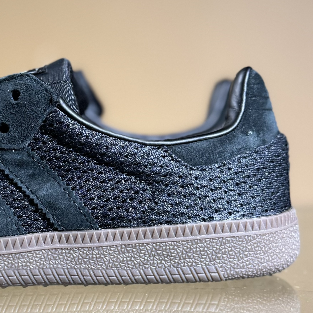 Adidas Originals Samba 桑巴舞系列阿迪达斯 三叶草 绅士德训足球风百搭低帮休闲运动板鞋 KK3530-High Quatity Cheap Brand wholesale wholesaler seller Clothes Bags handbags Sneakers Top Fashion Clothing Shoes from China Factory Chinese suppliers best Quality Beautiful Price Adidas Originals Samba 桑巴舞系列阿迪达斯 三叶草 绅士德训足球风百搭低帮休闲运动板鞋 KK3530