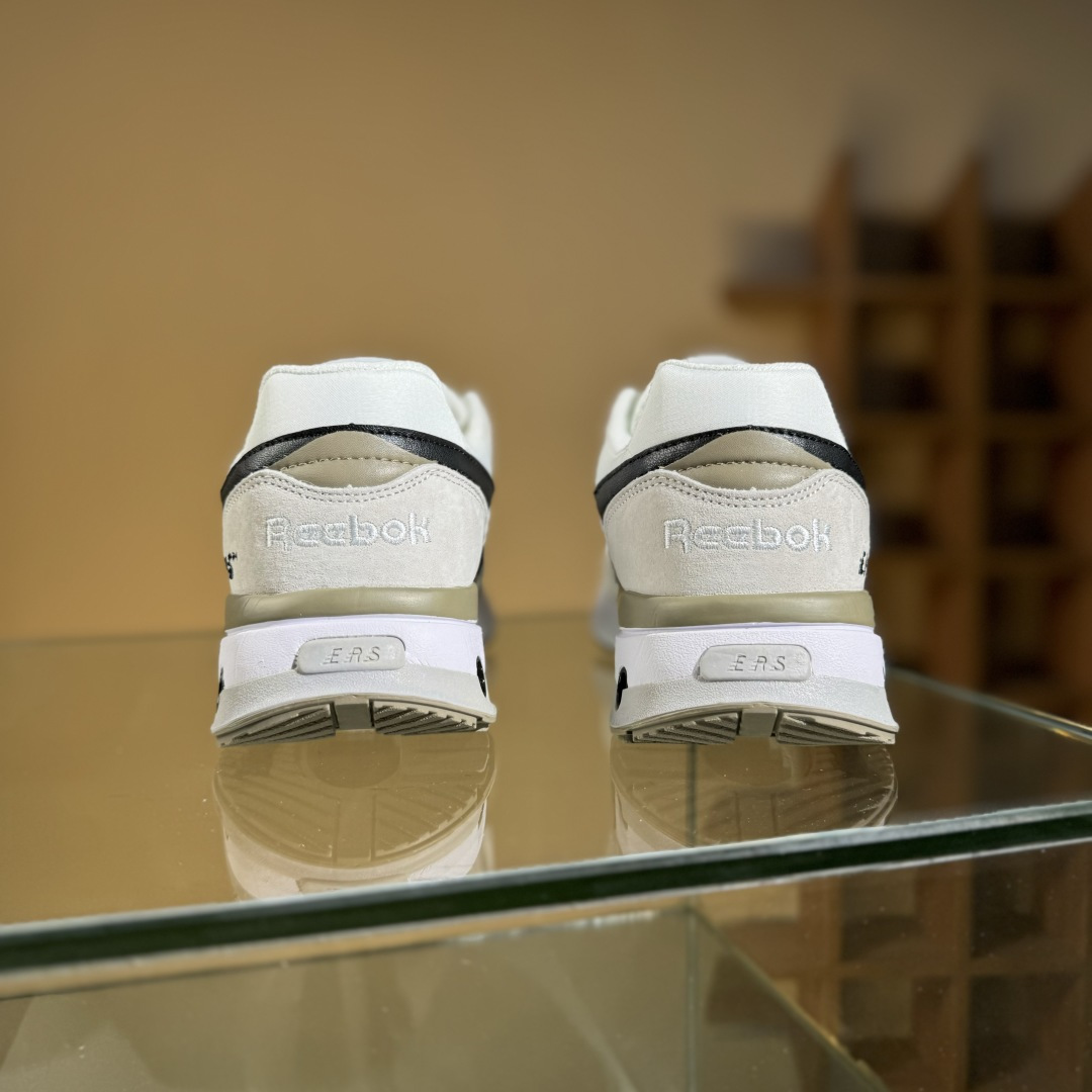 Reebok锐步ERS WORLD 新款复古跑步鞋男士运动鞋透气舒适时尚休闲训练鞋 100209540-High Quatity Cheap Brand wholesale wholesaler seller Clothes Bags handbags Sneakers Top Fashion Clothing Shoes from China Factory Chinese suppliers best Quality Beautiful Price Reebok锐步ERS WORLD 新款复古跑步鞋男士运动鞋透气舒适时尚休闲训练鞋 100209540