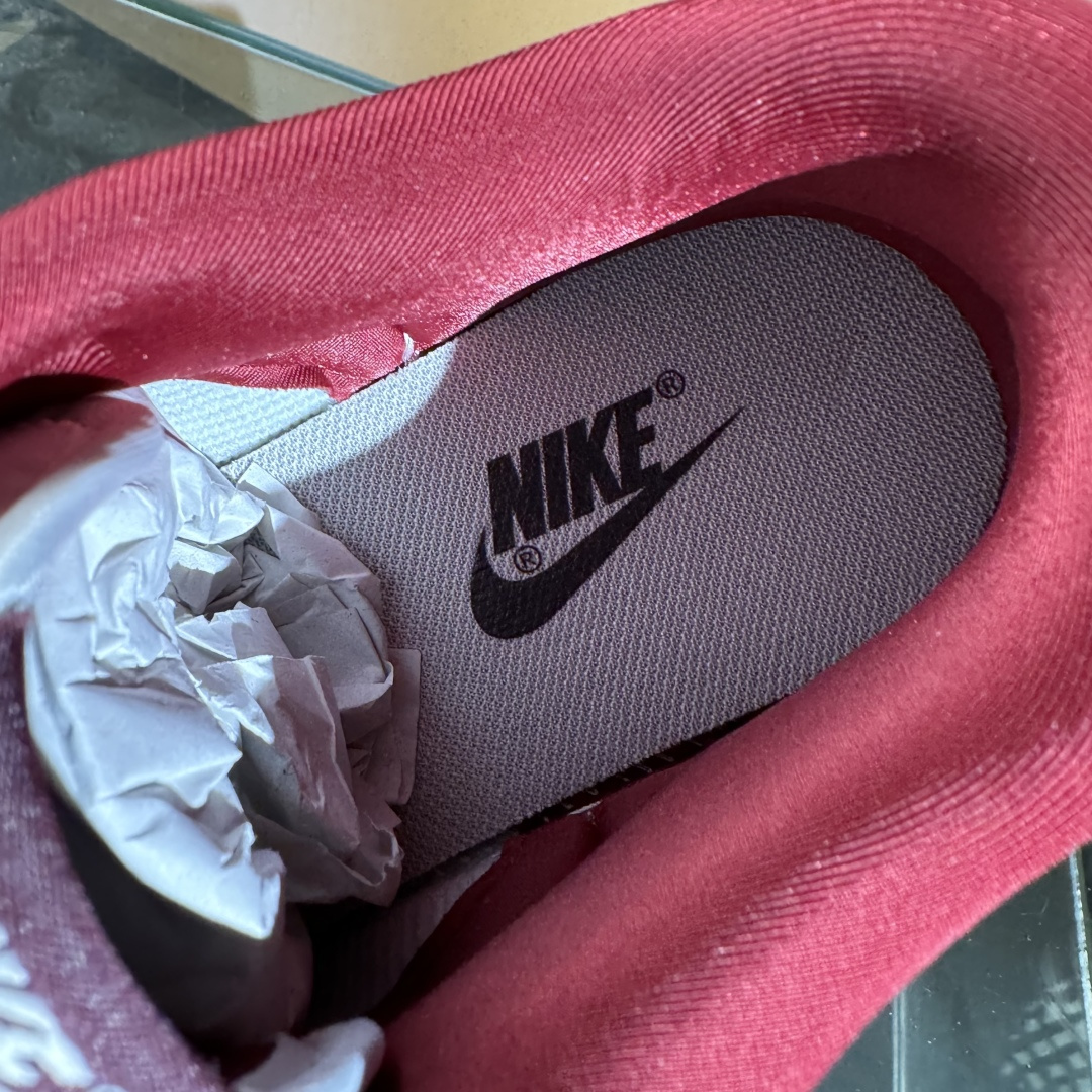 Nike SB Dunk Low Sup联名涂鸦红勾 低帮休闲板鞋 KK1333-047