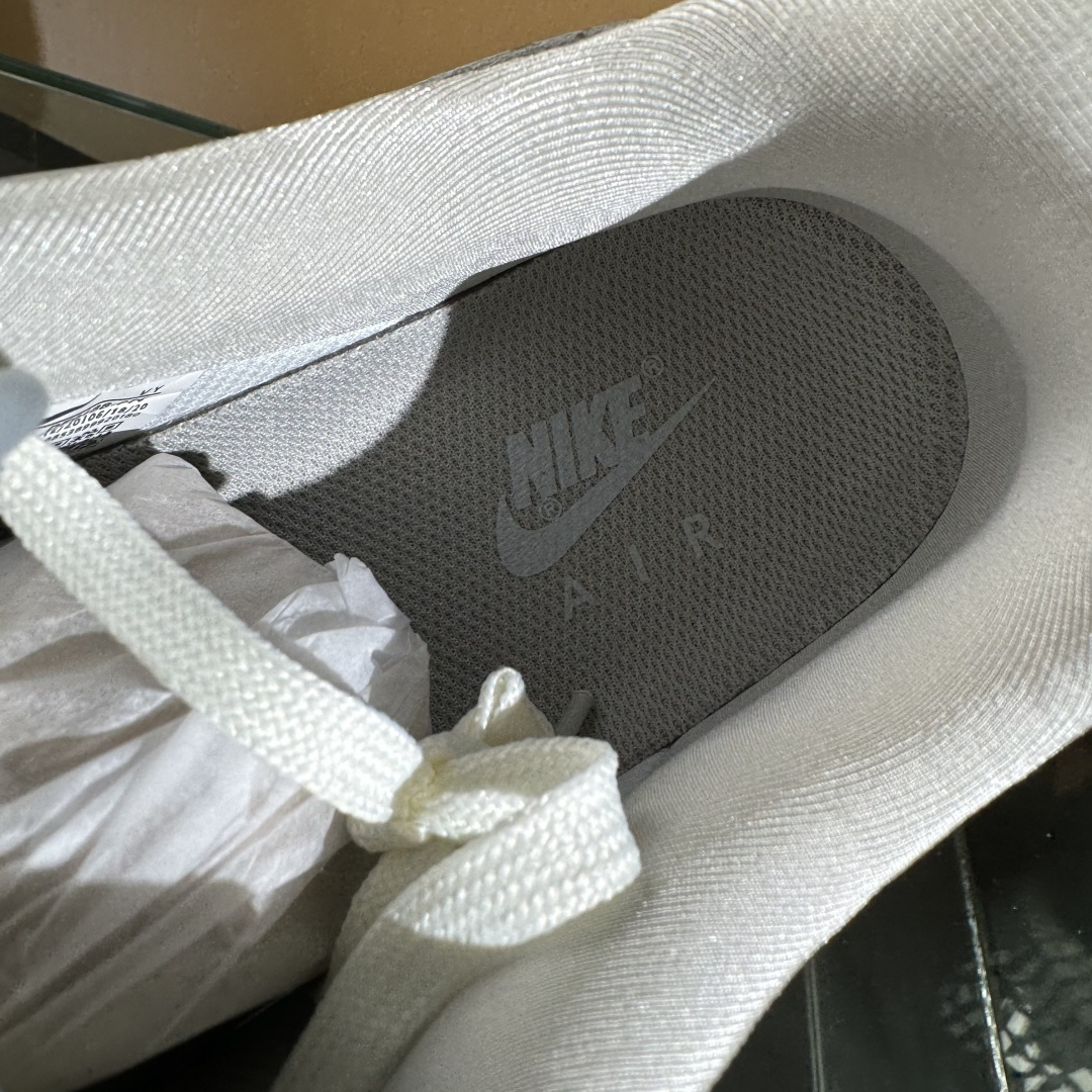 Nike Air Force 1 Low 07 x GUCCI 灰白小钩 DF0188-050