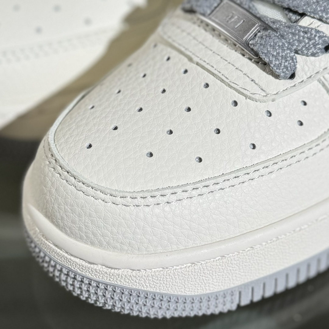 Nike Air Force 1'07 Low 斯图西联名 灰银勾 空军一号低帮休闲运动板鞋 XX3168-209
