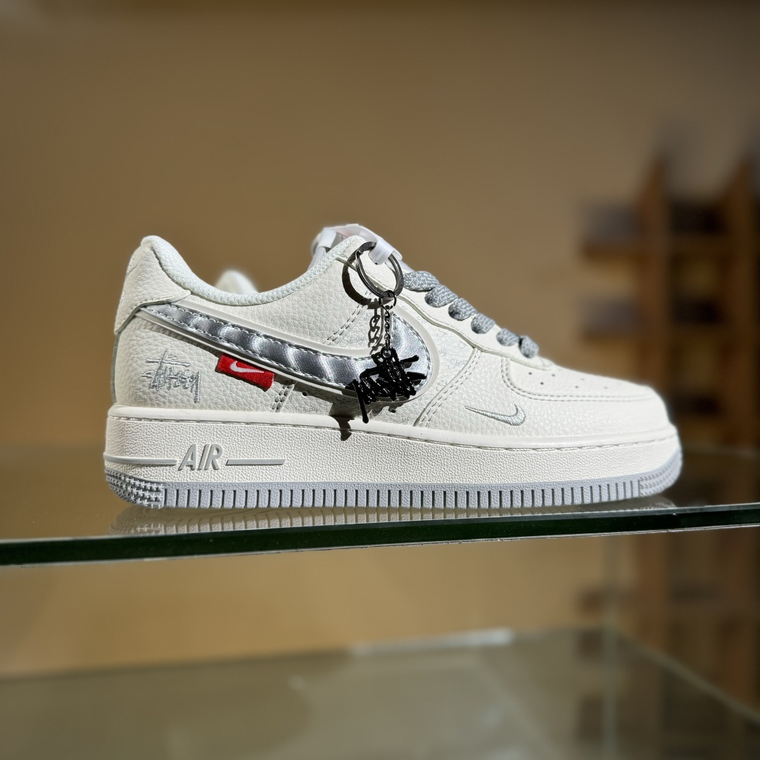 Nike Air Force 1’07 Low 斯图西联名 灰银勾 空军一号低帮休闲运动板鞋 XX3168-209