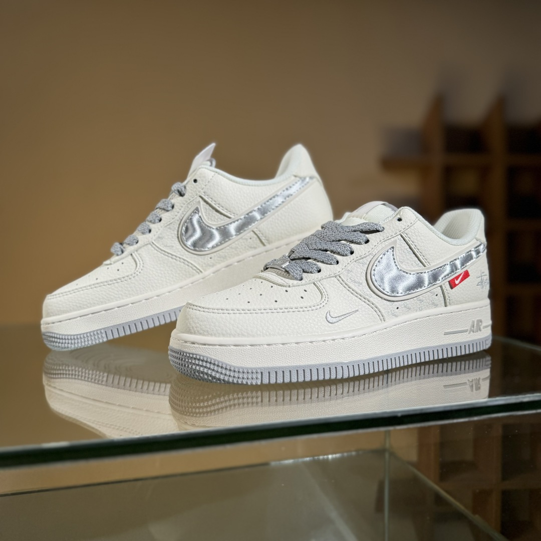 Nike Air Force 1'07 Low 斯图西联名 灰银勾 空军一号低帮休闲运动板鞋 XX3168-209