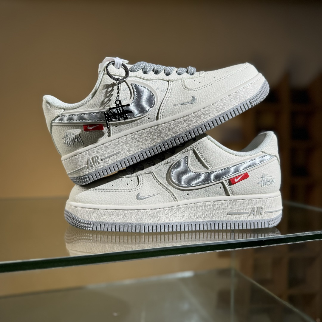 Nike Air Force 1'07 Low 斯图西联名 灰银勾 空军一号低帮休闲运动板鞋 XX3168-209