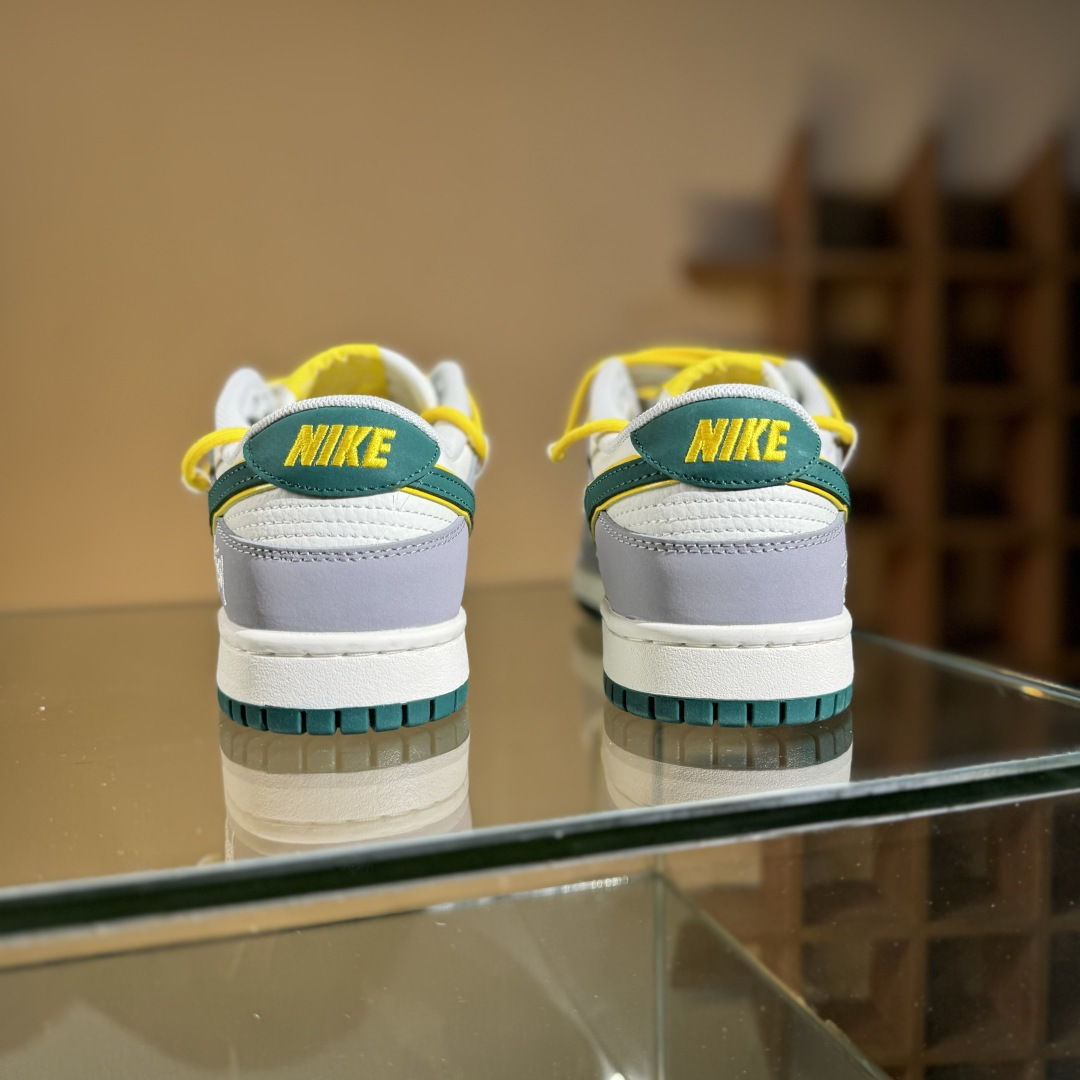 Nike SB Dunk Low x Stussy 灰白小勾绑带 FX1588-402