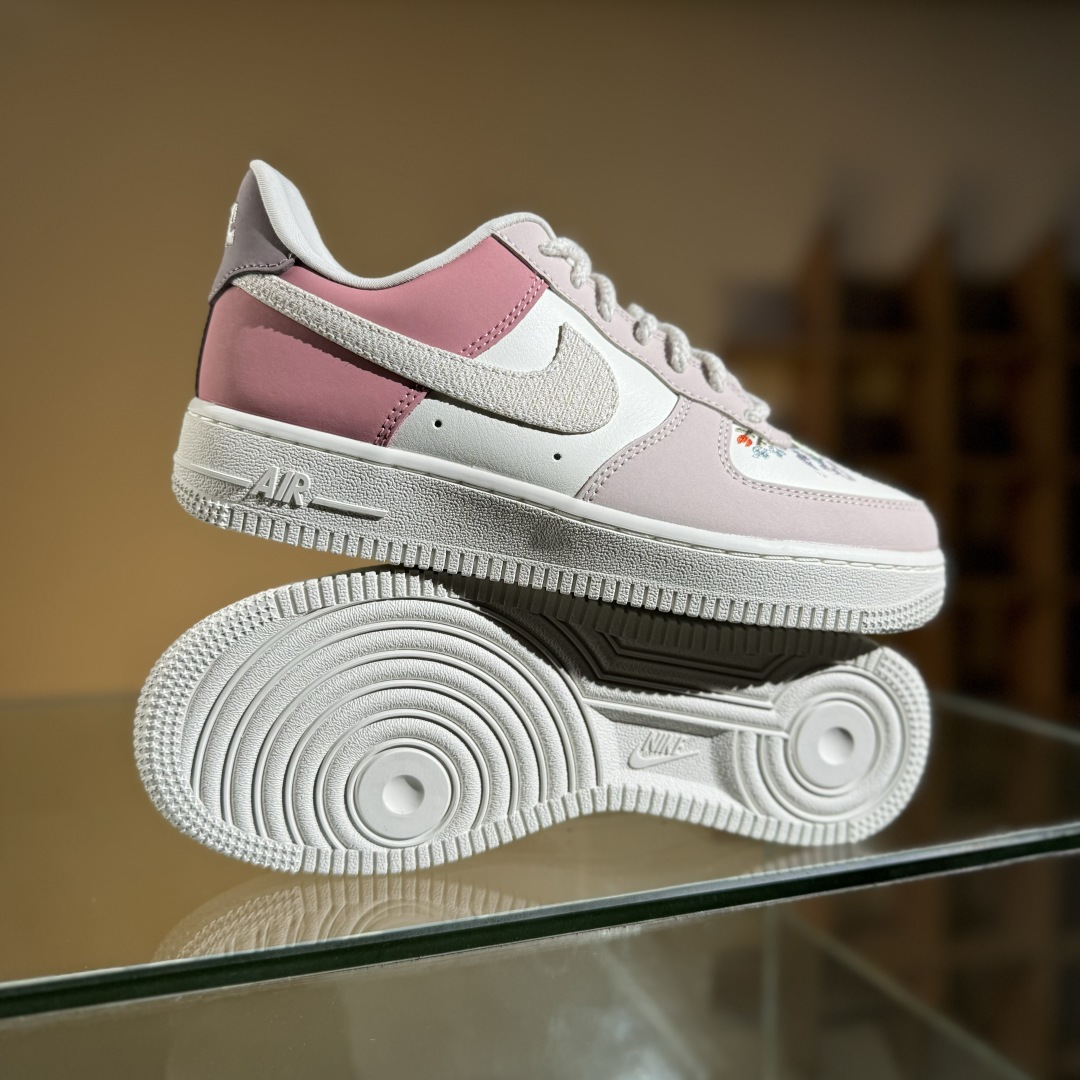 Nike Air Force 1 Low 粉白 IB8874-111