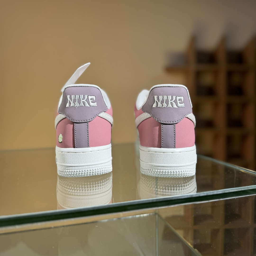 Nike Air Force 1 Low 粉白 IB8874-111
