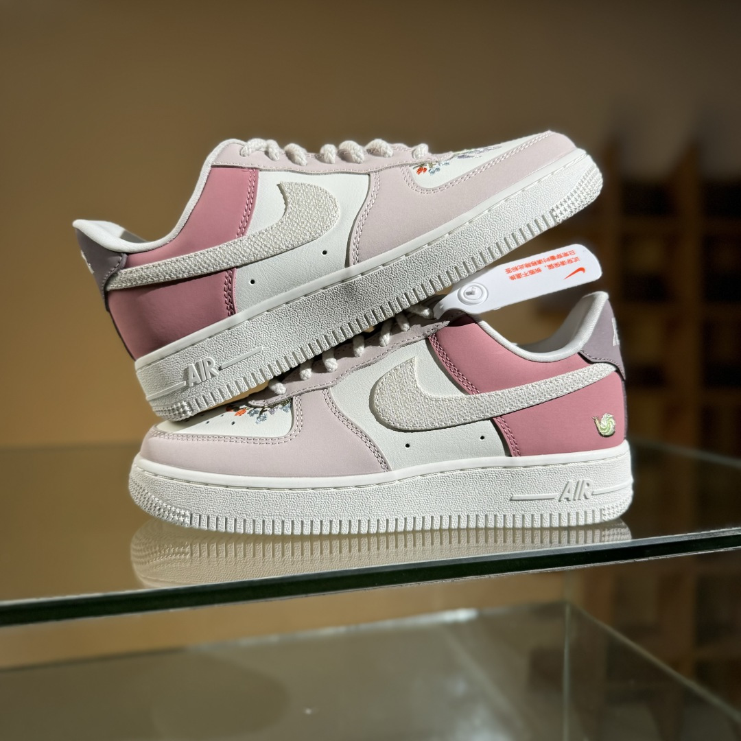 Nike Air Force 1 Low 粉白 IB8874-111