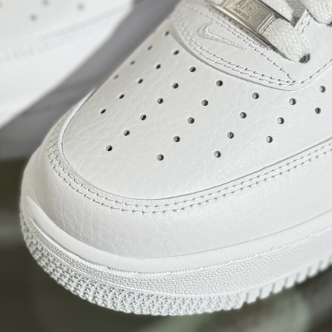 220 Nike Air Force 1'07 Low 空军一号低帮休闲板鞋 IM3483-100