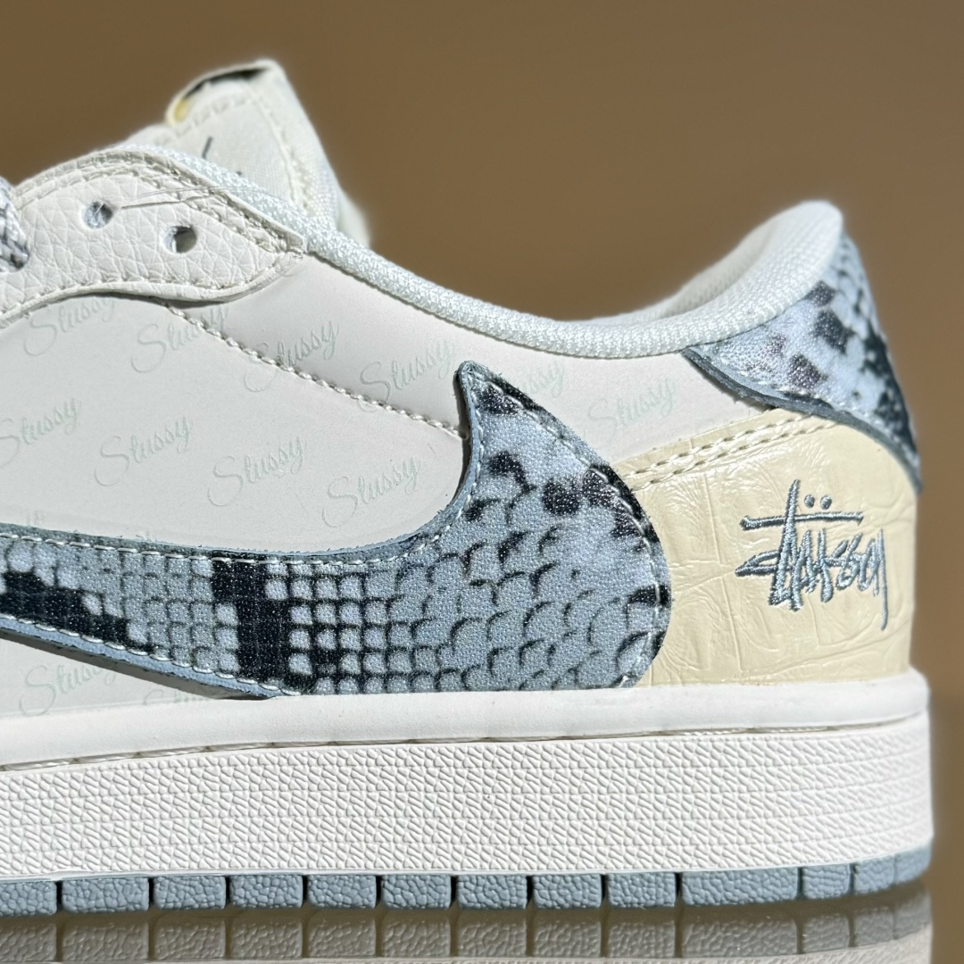 280 Travis Scott x Fragment Design x Air Jordan 1 Low OG SP AJ1 乔1 斯图西联名 灰黄蛇纹 低帮文化休闲板鞋 XS7089-621-Chinese UA Cheap High Quatity Brand Clothes Bags handbags Sneakers wholesale wholesaler seller from China Factory suppliers Fashion Clothing Shoes best Quality Beautiful Price 280 Travis Scott x Fragment Design x Air Jordan 1 Low OG SP AJ1 乔1 斯图西联名 灰黄蛇纹 低帮文化休闲板鞋 XS7089-621
