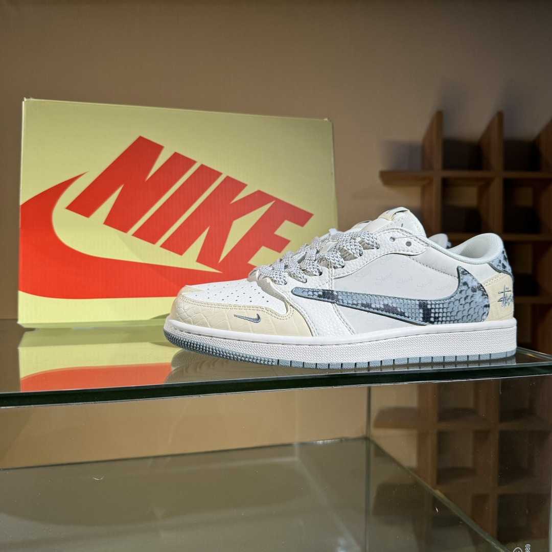 280 Travis Scott x Fragment Design x Air Jordan 1 Low OG SP AJ1 乔1 斯图西联名 灰黄蛇纹 低帮文化休闲板鞋 XS7089-621-Chinese UA Cheap High Quatity Brand Clothes Bags handbags Sneakers wholesale wholesaler seller from China Factory suppliers Fashion Clothing Shoes best Quality Beautiful Price 280 Travis Scott x Fragment Design x Air Jordan 1 Low OG SP AJ1 乔1 斯图西联名 灰黄蛇纹 低帮文化休闲板鞋 XS7089-621