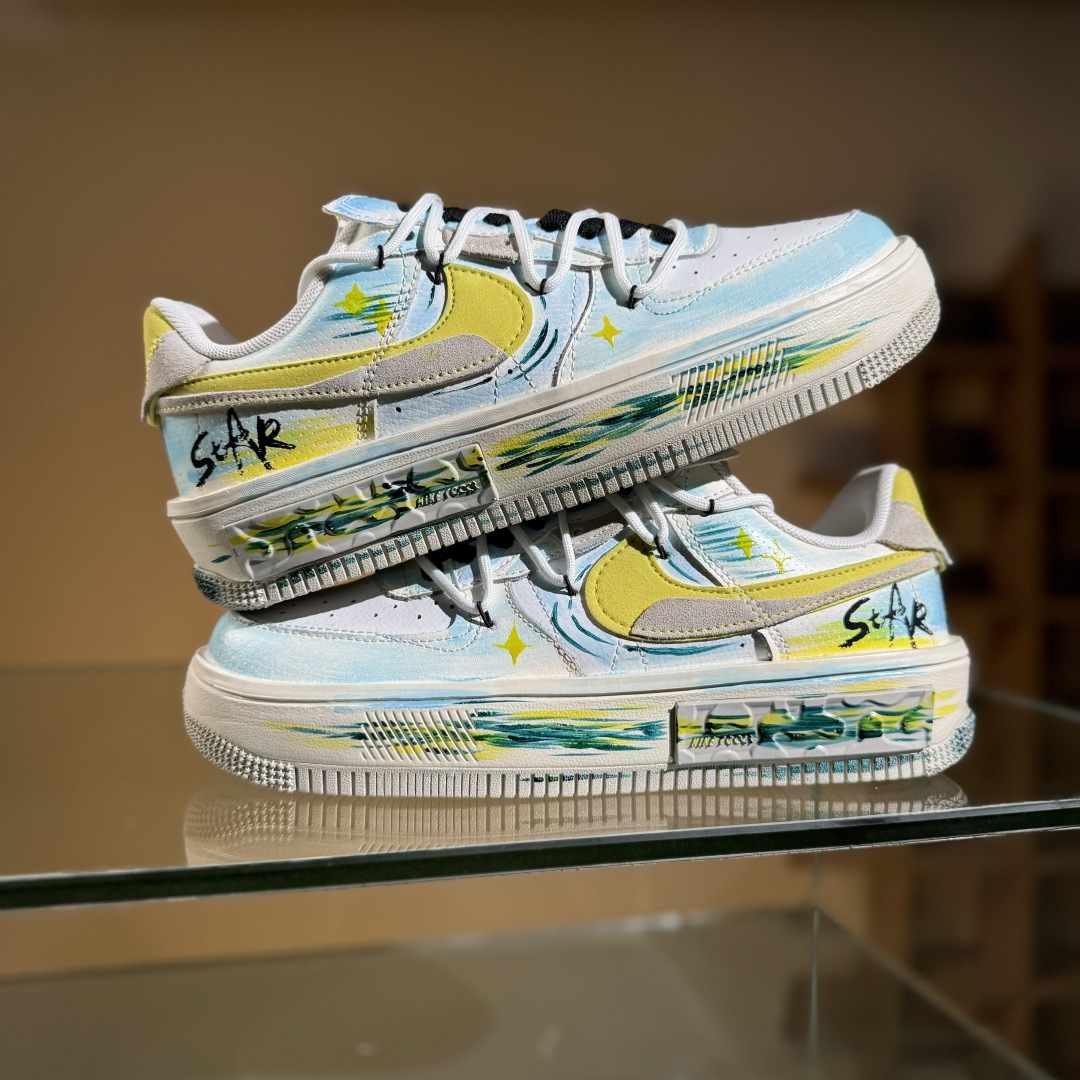 260 Nike Air Force 1'07 Low ”Y B Stars” 手绘涂鸦 黄蓝星星 空军一号低帮休闲板鞋 DV6984-011