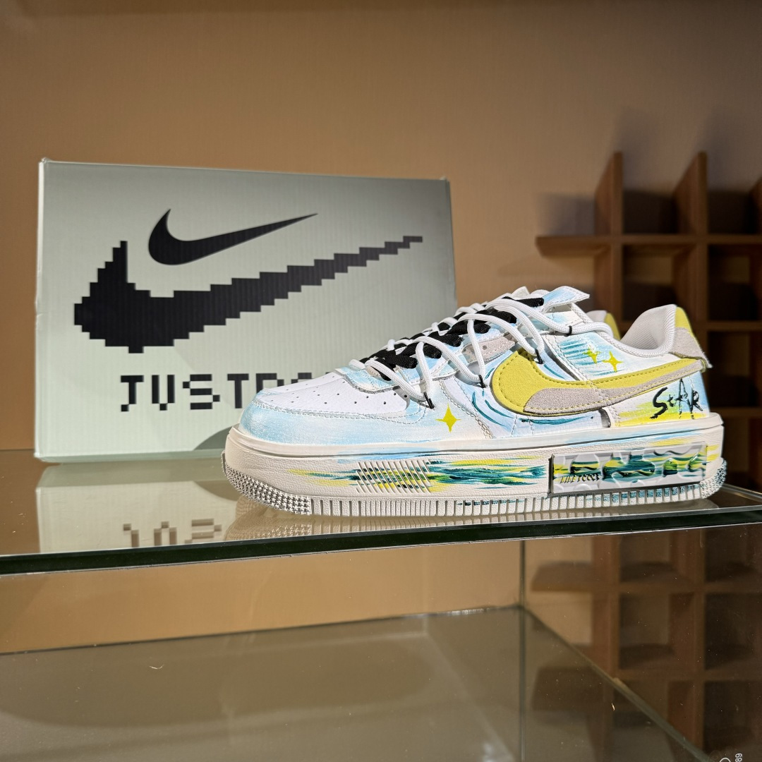 260 Nike Air Force 1'07 Low ”Y B Stars” 手绘涂鸦 黄蓝星星 空军一号低帮休闲板鞋 DV6984-011