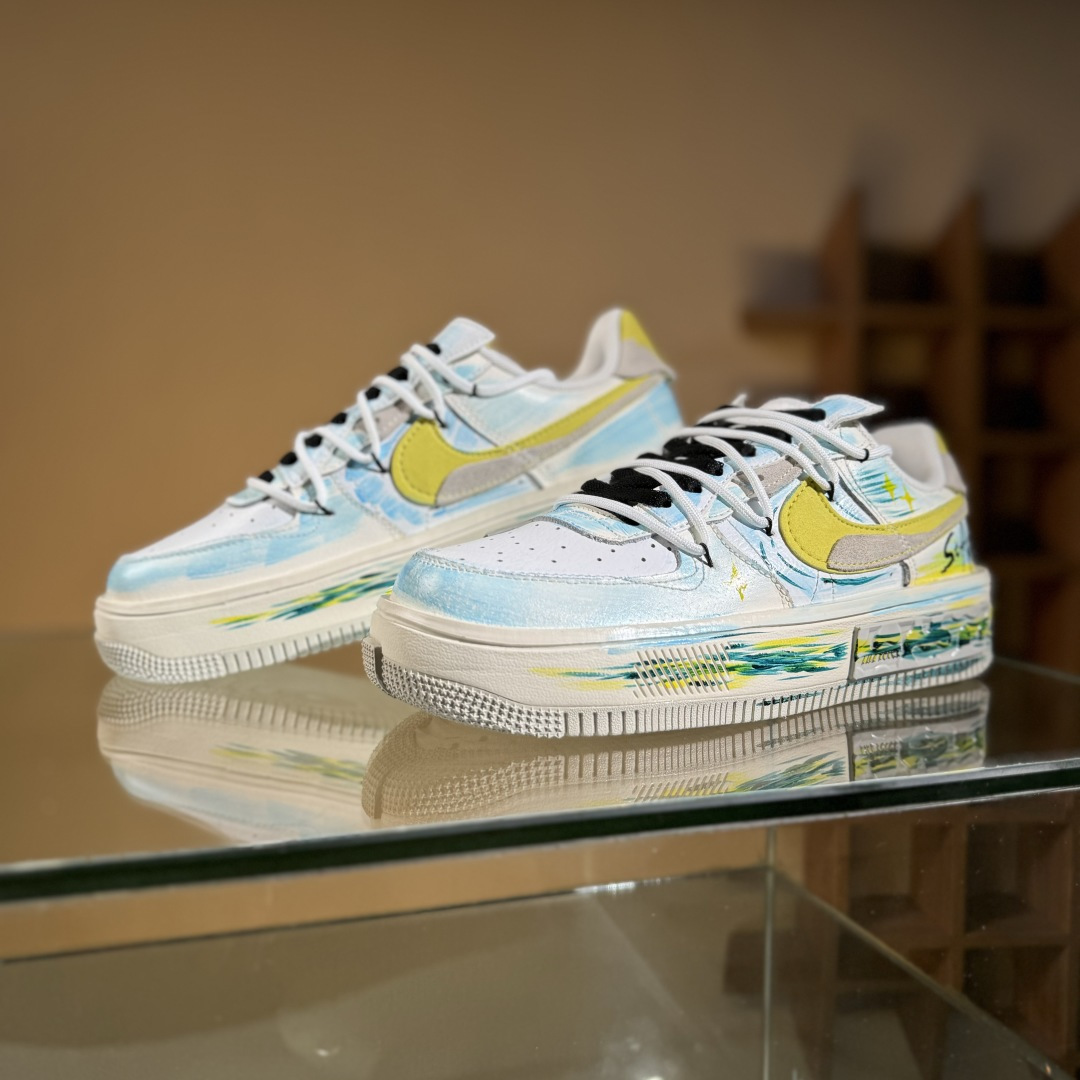 260 Nike Air Force 1'07 Low ”Y B Stars” 手绘涂鸦 黄蓝星星 空军一号低帮休闲板鞋 DV6984-011
