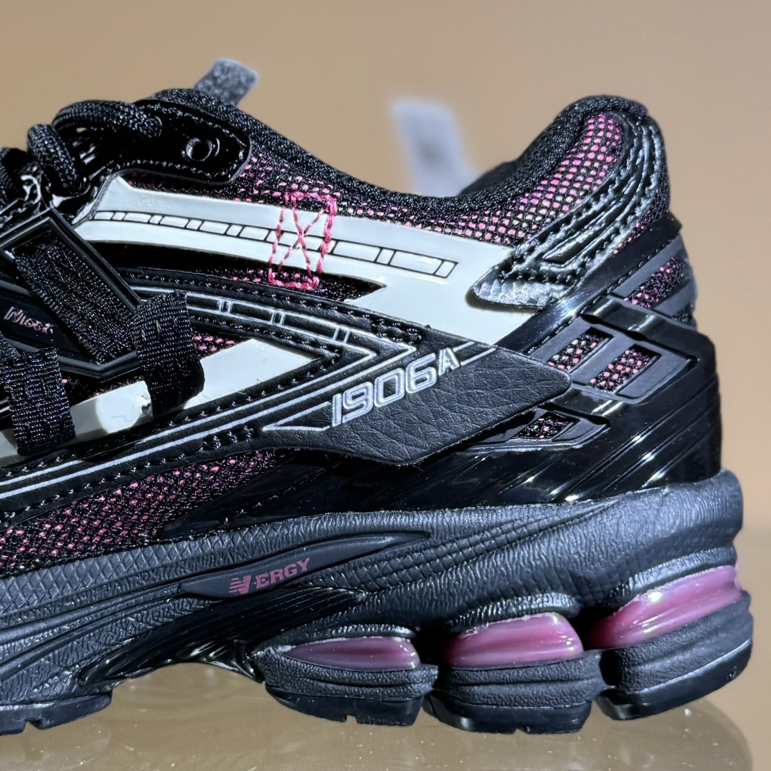 210 New Balance 1906系列复古老爹风休闲运动慢跑鞋 U1906AD