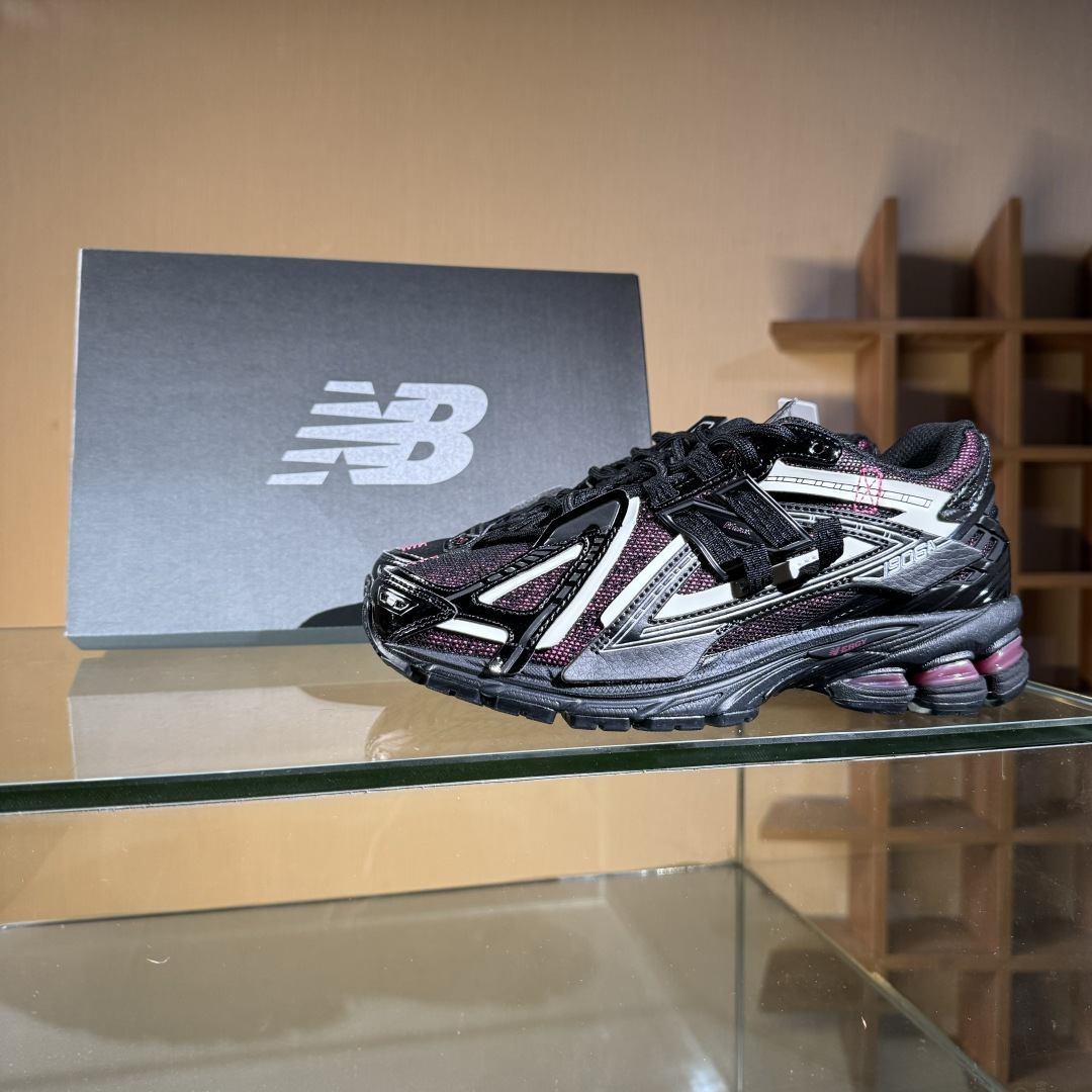 210 New Balance 1906系列复古老爹风休闲运动慢跑鞋 U1906AD