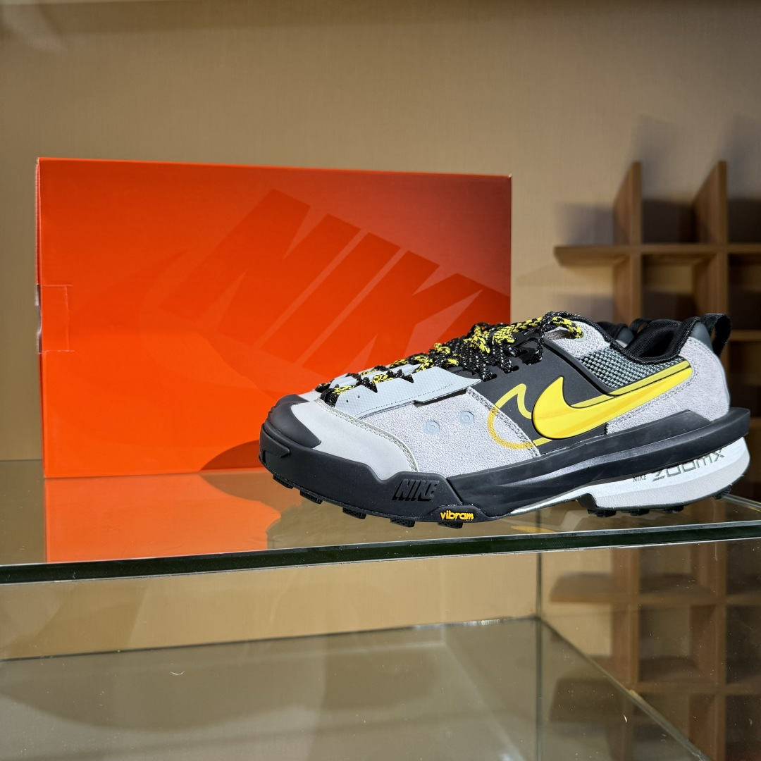 290 S版 sacai X nike 2025春夏解构拼接 最新联名鞋 黑黄