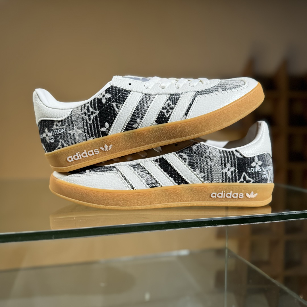 210 Adidas三叶草SAMBA OG x Louis Vuitton 白黑 休闲板鞋 SC9207-730