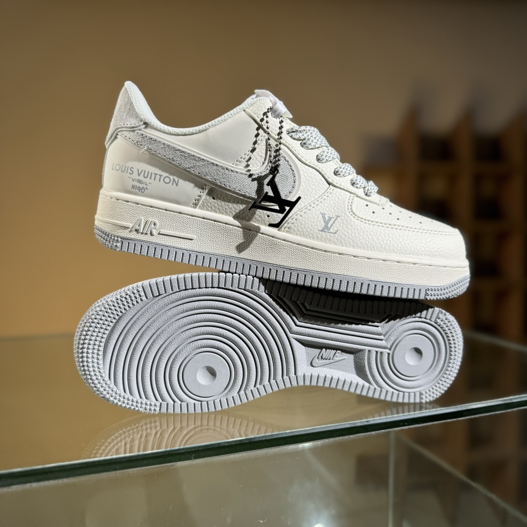 260 Nike Air Force 1'07 Low LV联名 灰白双拼 空军一号低帮休闲板鞋 SM6668-103