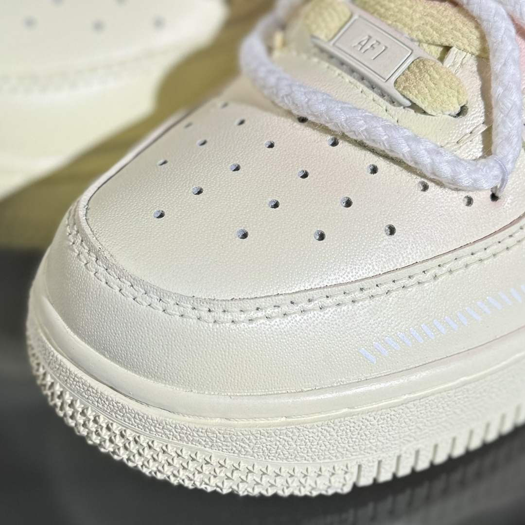 260 Nike Air Force 1'07 Low ”Purple Butterfly” 手绘涂鸦 粉黄信仰 空军一号低帮休闲板鞋 QR2032-520