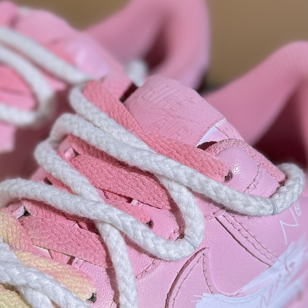 260 Nike Air Force 1'07 Low ”Purple Butterfly” 手绘涂鸦 粉黄信仰 空军一号低帮休闲板鞋 QR2032-520