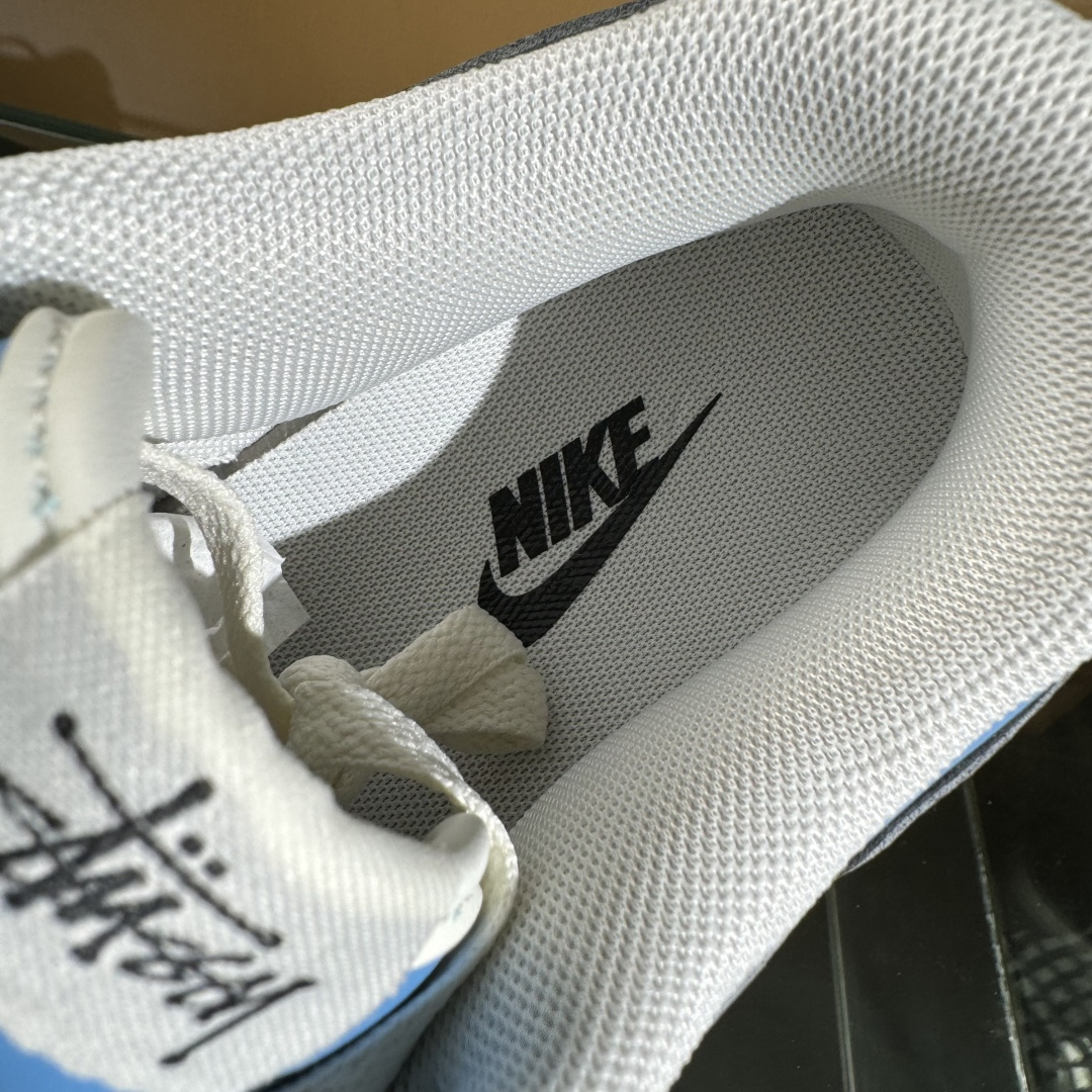 260 Nike SB Dunk Low x Stussy 灰白小勾绑带 FX1588-403