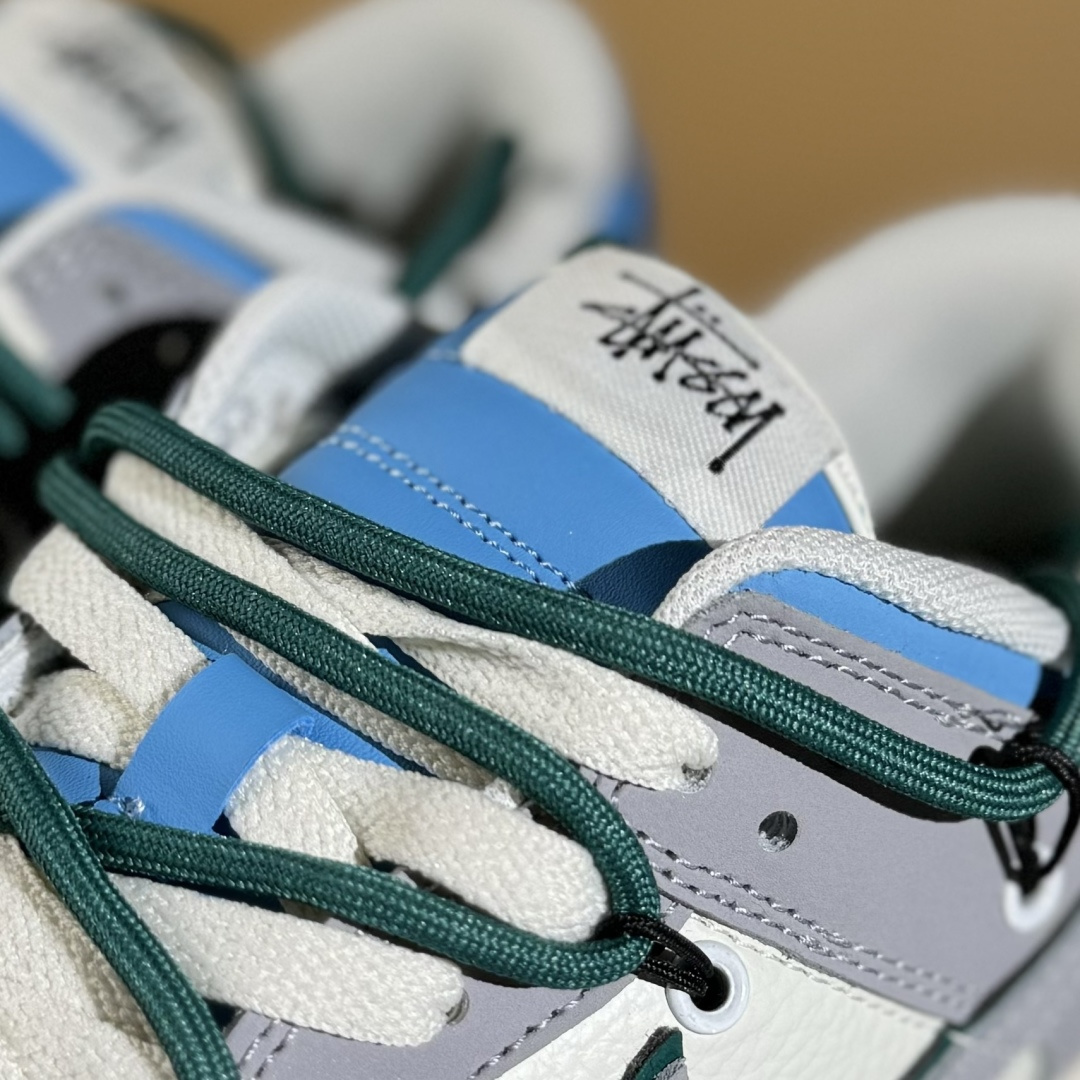 260 Nike SB Dunk Low x Stussy 灰白小勾绑带 FX1588-403