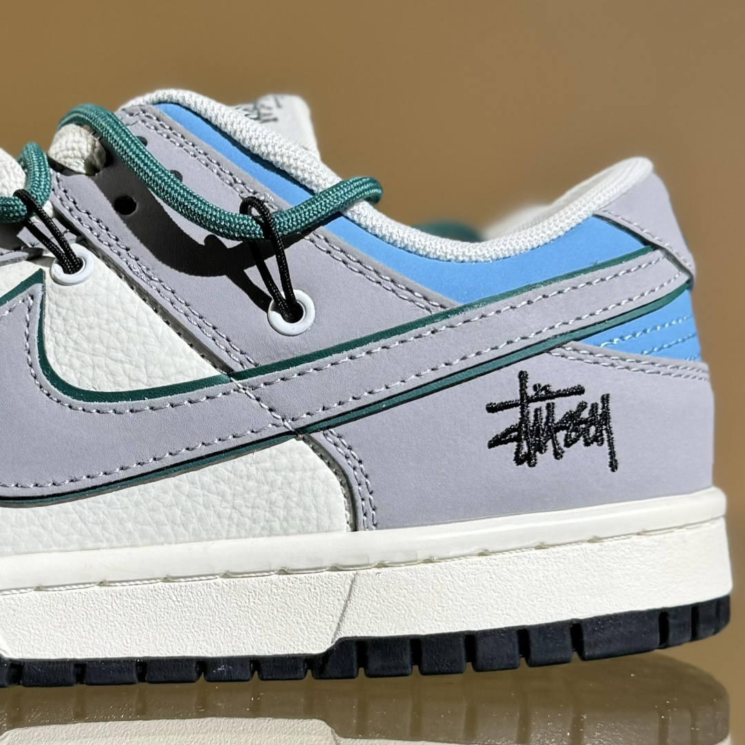 260 Nike SB Dunk Low x Stussy 灰白小勾绑带 FX1588-403