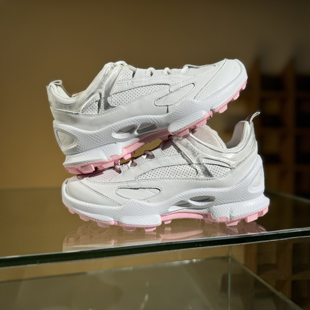 300 Ecco 2024爱步15周年经典 白粉女鞋