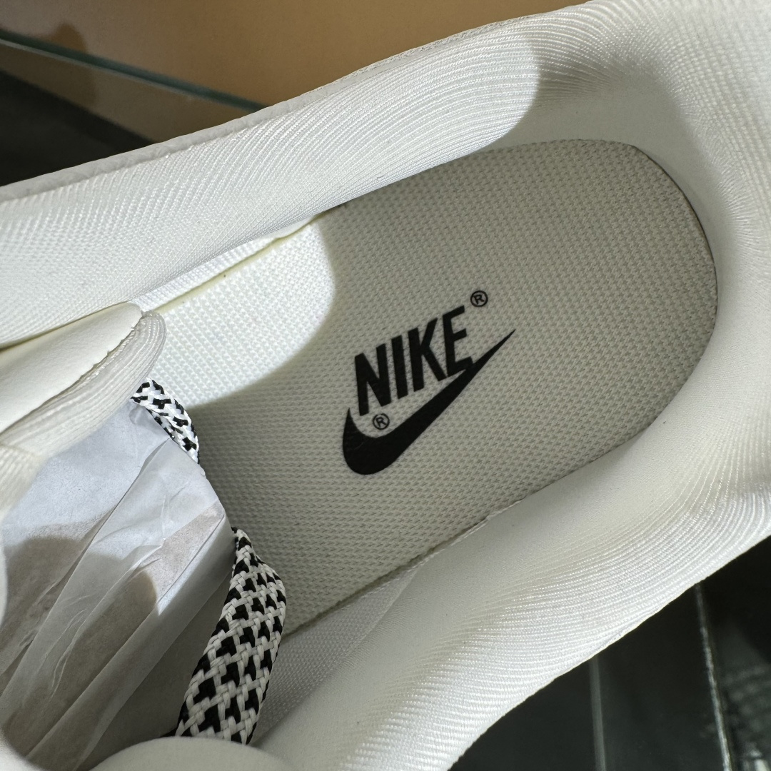 260 Nike Air Force 1 Low 07 x Louis Vuitton 白黑小勾满天星 CS5288-016