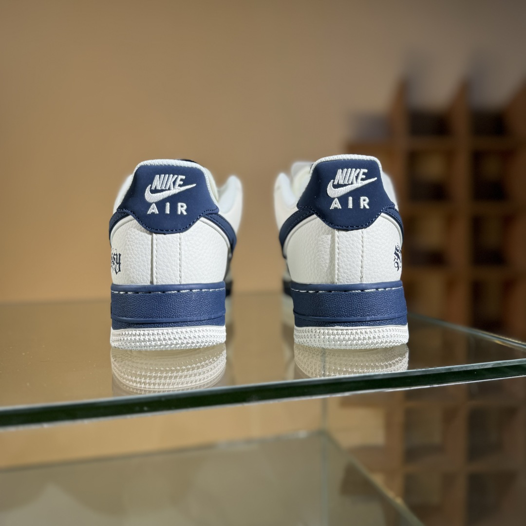 260 Nike Air Force 1'07 Low 斯图西联名 双拼米蓝 空军一号低帮休闲板鞋 QW5836-009