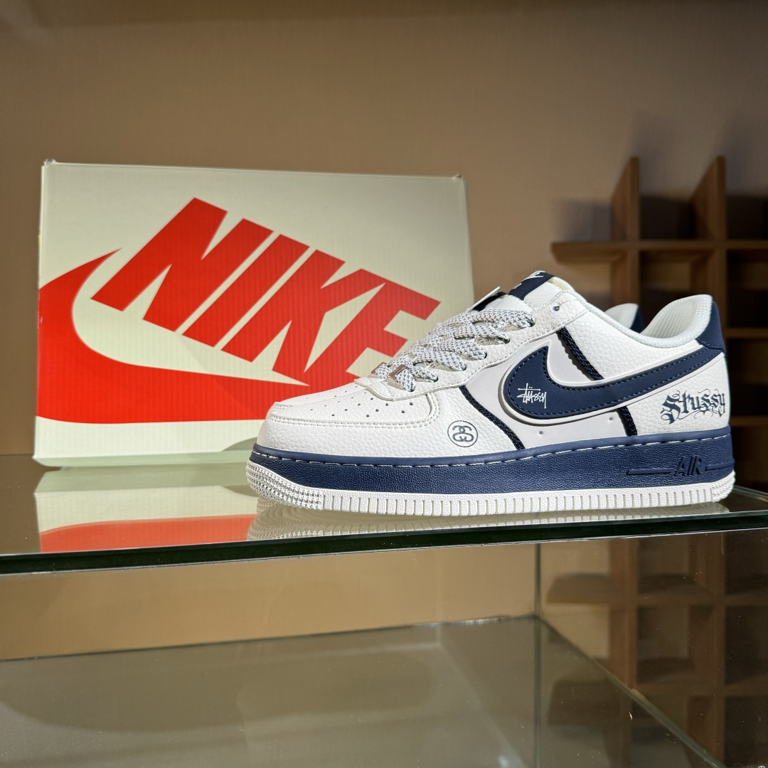 260 Nike Air Force 1'07 Low 斯图西联名 双拼米蓝 空军一号低帮休闲板鞋 QW5836-009