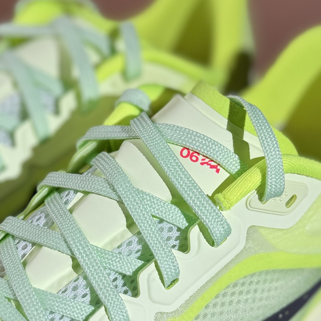 220 J版 Nk Zoom Fly 6 耐克超弹轻盈跑步鞋 FN8454-701