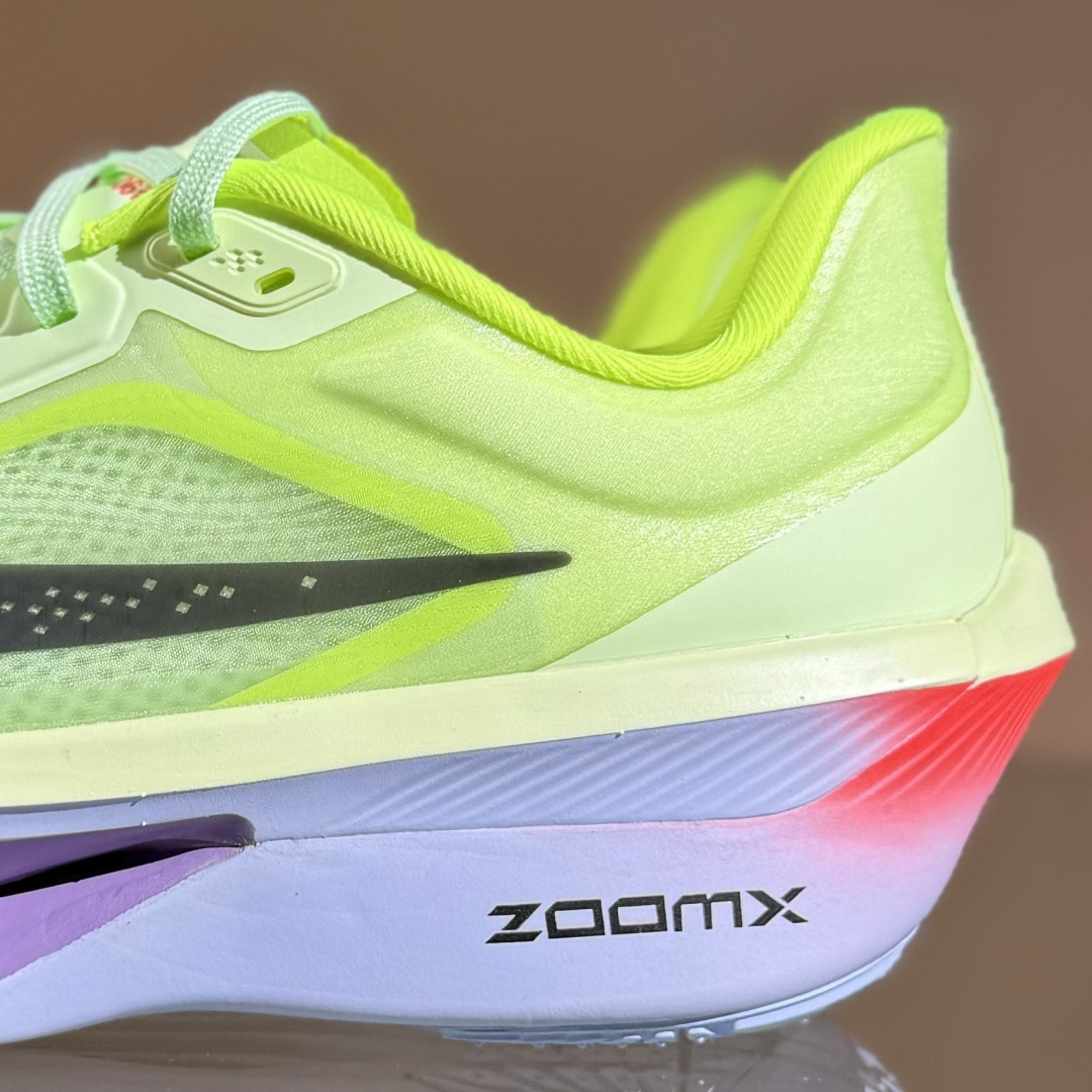 220 J版 Nk Zoom Fly 6 耐克超弹轻盈跑步鞋 FN8454-701