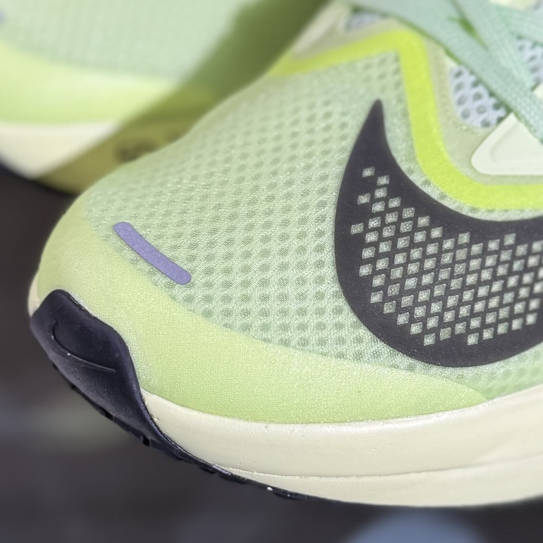 220 J版 Nk Zoom Fly 6 耐克超弹轻盈跑步鞋 FN8454-701